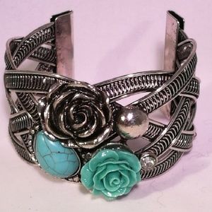3x HOST PICK! 💎Silver&Turquoise cuff bracelet